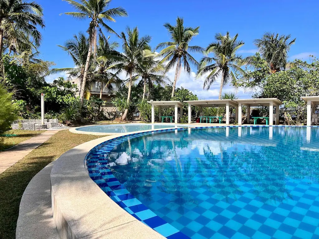 marina pool